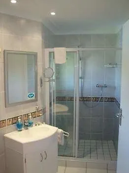 Villa Bellevue Guesthouse Somerset West 4*,  Sudafrica